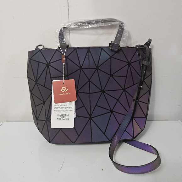 Lovevook Handbags - Lovevook Holographic Luminous Handbag!